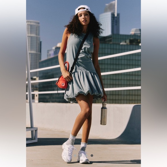 Free People Movement Hot Shot Bubble Mini Set Summer Storm Blue Size SM NWT - Picture 4 of 10